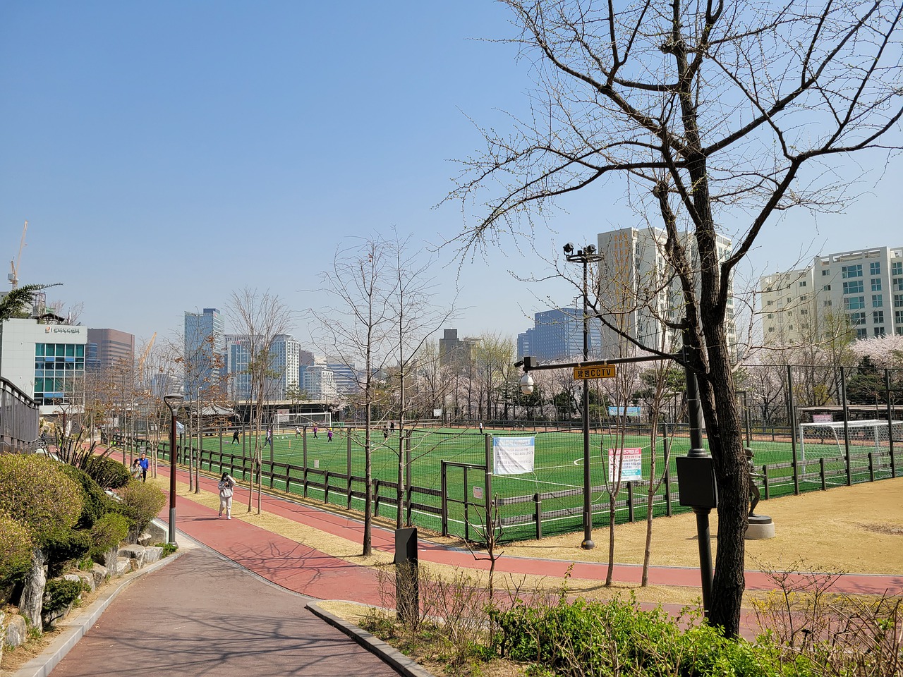 纷推出智能 纷推出智能